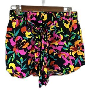 Xhilaration Vibrant Floral-Print Tie-waist shorts Tropical Pattern, Size Medium